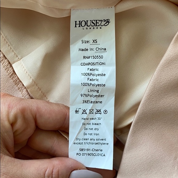 Gorgeous dress for a special occasion - Picture 7 of 8